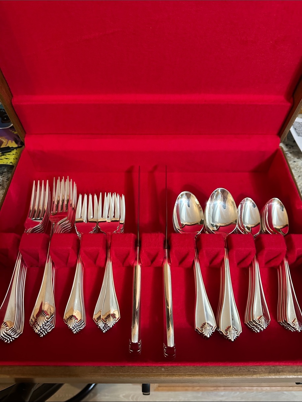 Oneida King James silver plated flatware and serving pieces